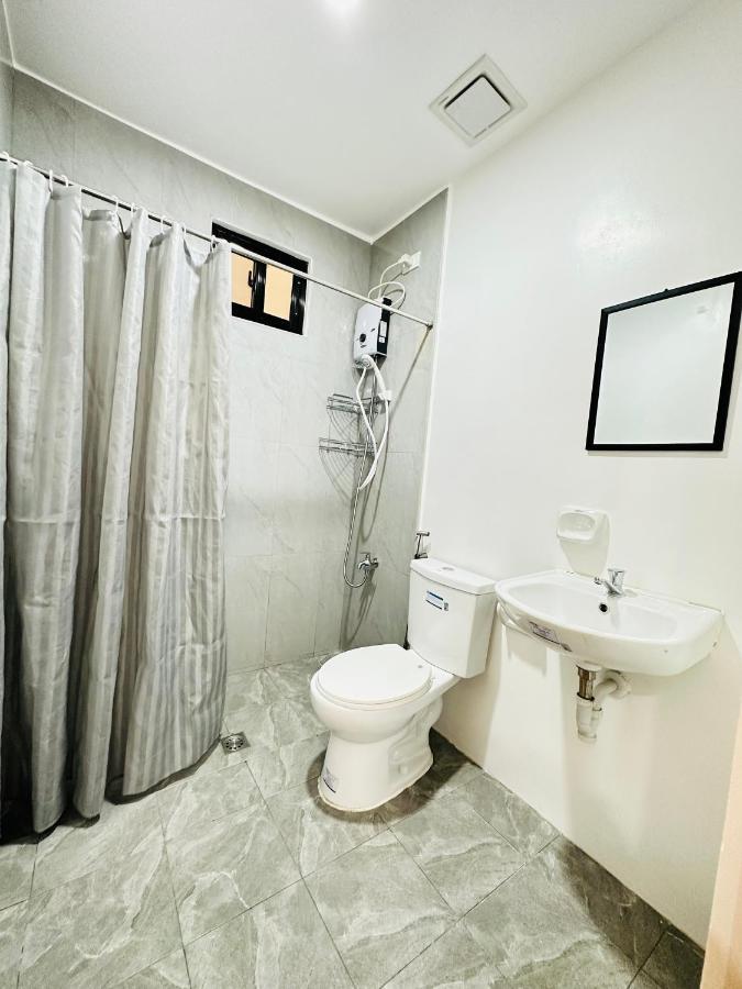 Rjc Building Apartment Olongapo Exterior photo